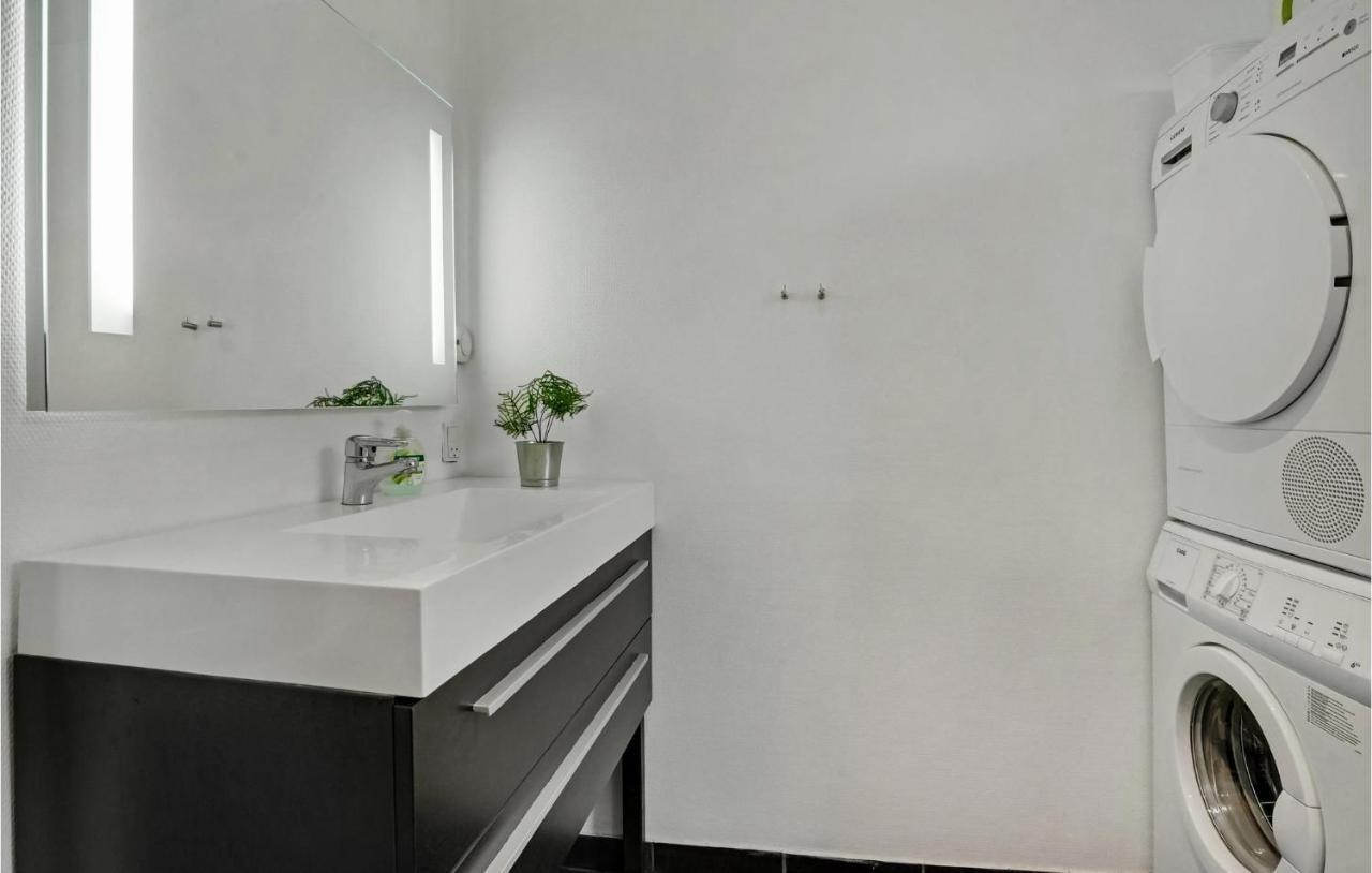 Beautiful Home In Borkop With Kitchen Εξωτερικό φωτογραφία