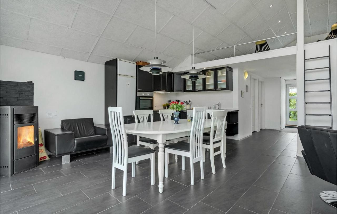 Beautiful Home In Borkop With Kitchen Εξωτερικό φωτογραφία