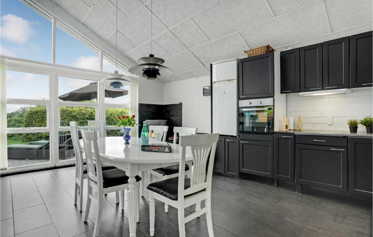 Beautiful Home In Borkop With Kitchen Εξωτερικό φωτογραφία